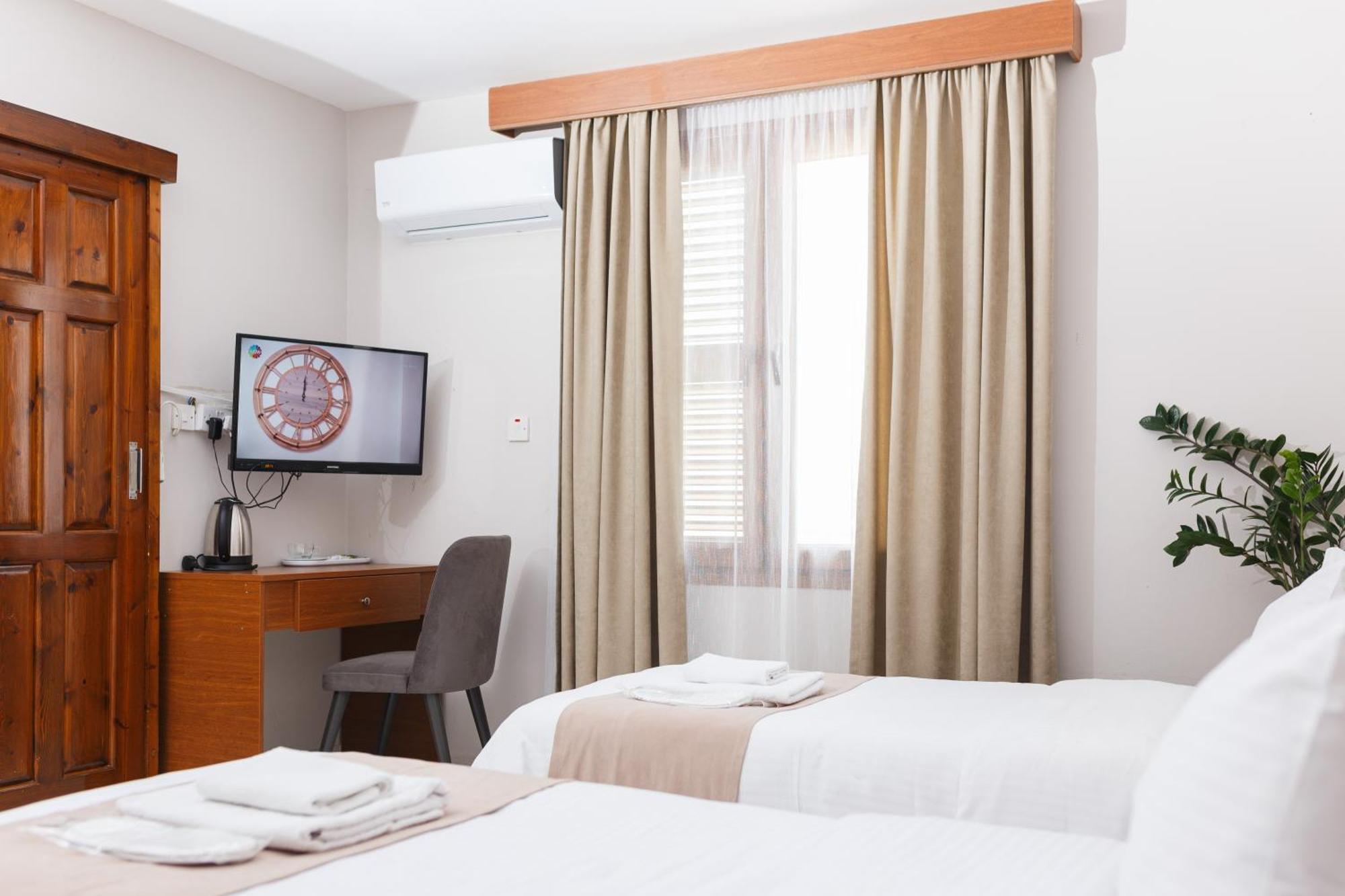 Homelike Guest House Κερύνεια Δωμάτιο φωτογραφία